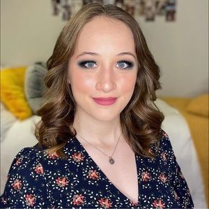 Meet your Posher, Ellen!